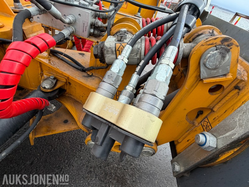 Wiellader 2018 Lundberg hymas 5240 hjullaster - U-plog - Skuffe - Tilleggshydraulikk - Kun 1540 timer!