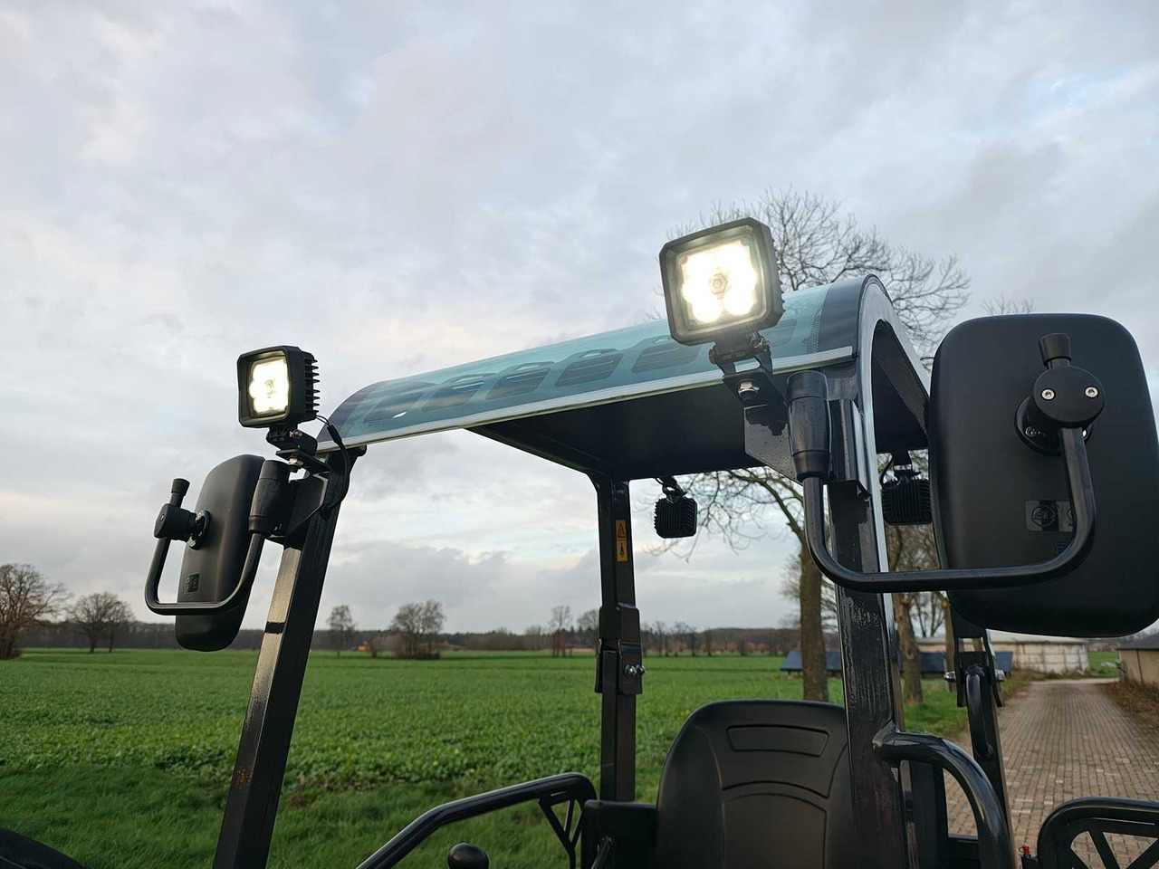 Wiellader 2025 MINILOADER 2500KG