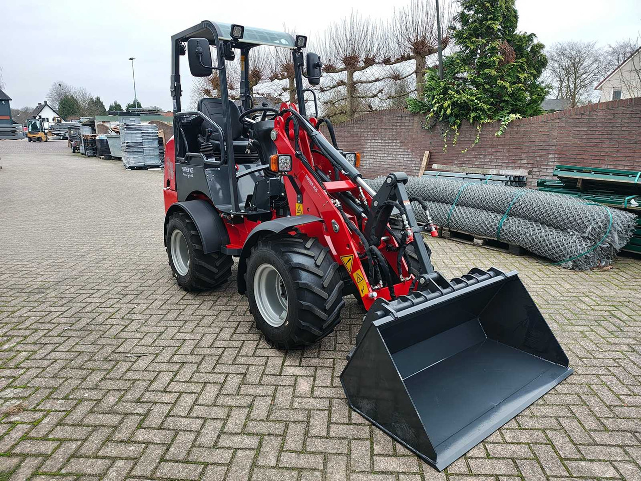 Wiellader 2025 MINILOADER 2500KG