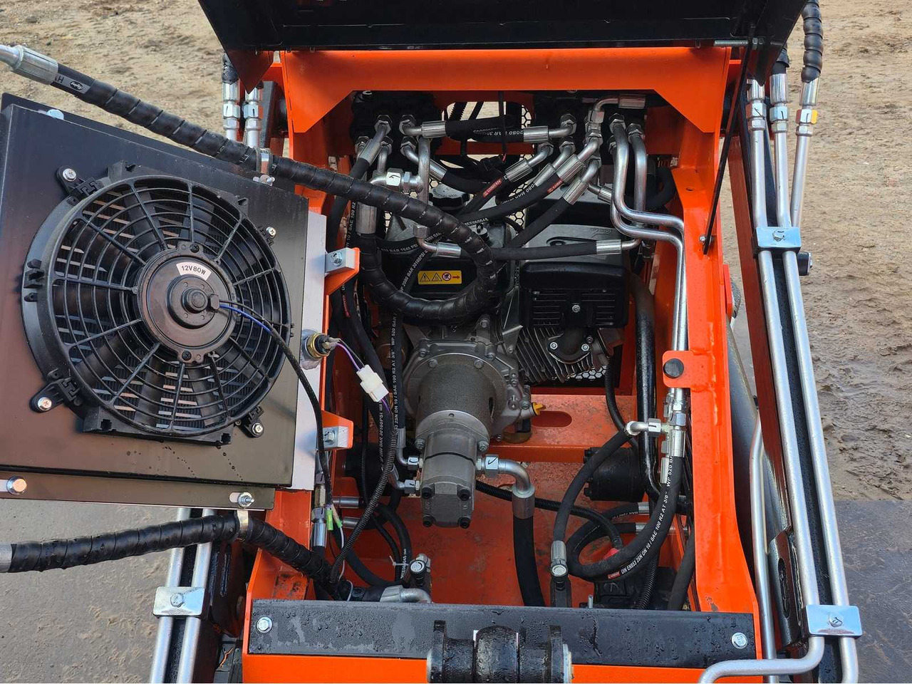 Wiellader 2025 - SDLOOL - 36C - ORANGE - SHOVEL