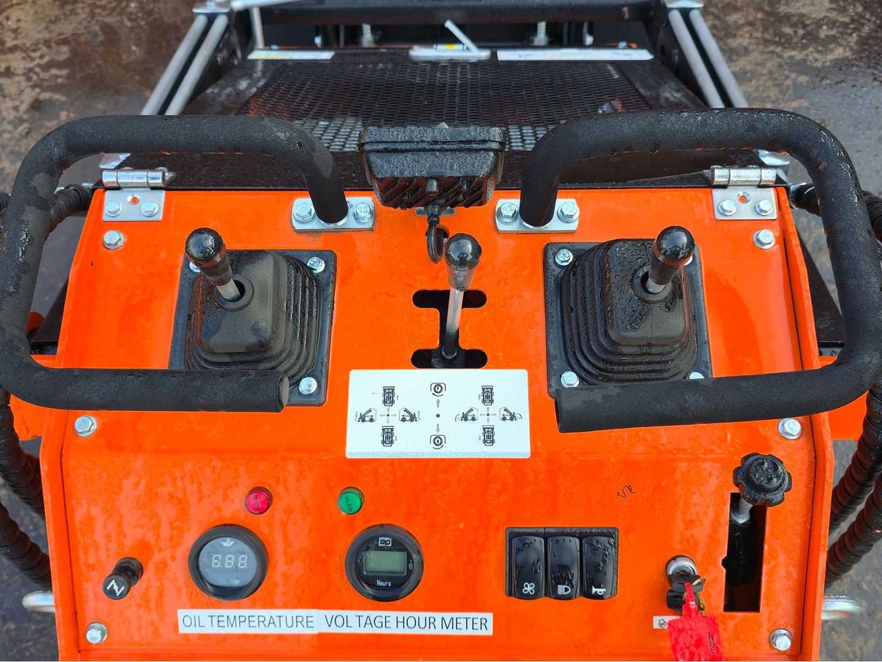 Wiellader 2025 - SDLOOL - 36C - ORANGE - SHOVEL