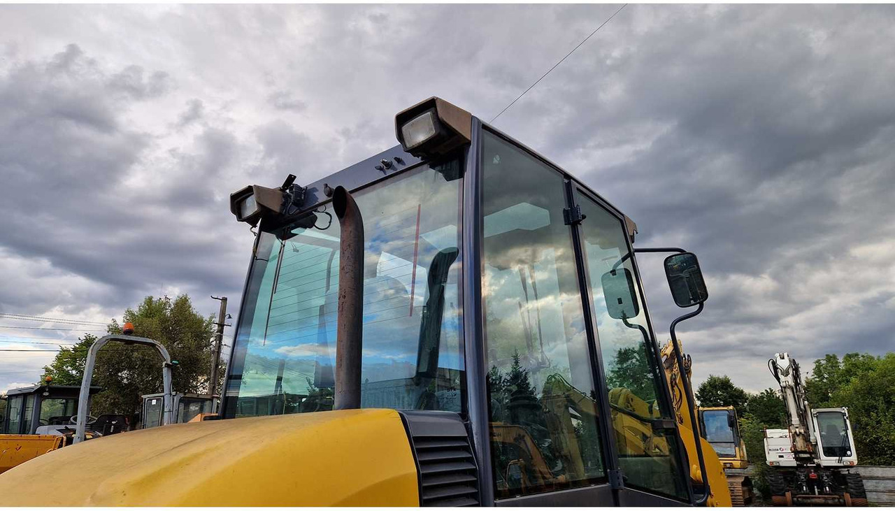 Wiellader AHLMANN - AS85 - SHOVEL - 2001