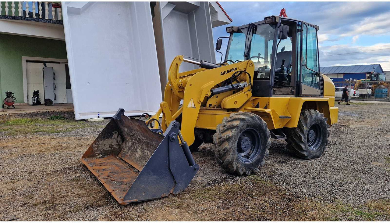 Wiellader AHLMANN - AS85 - SHOVEL - 2001