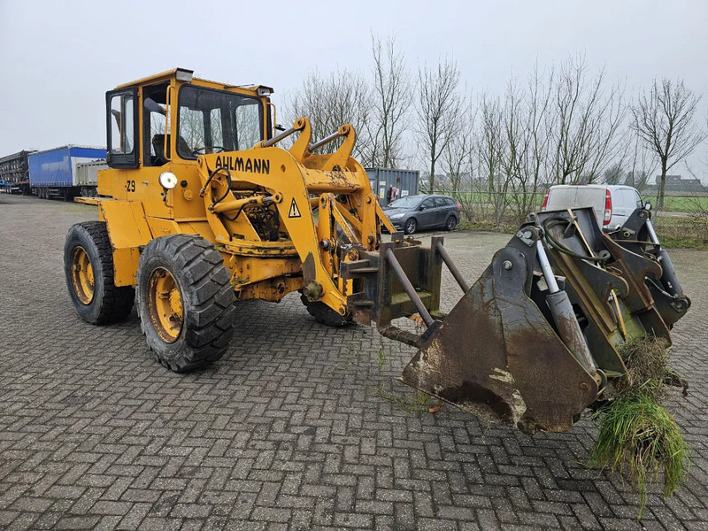Wiellader Ahlmann AZ9