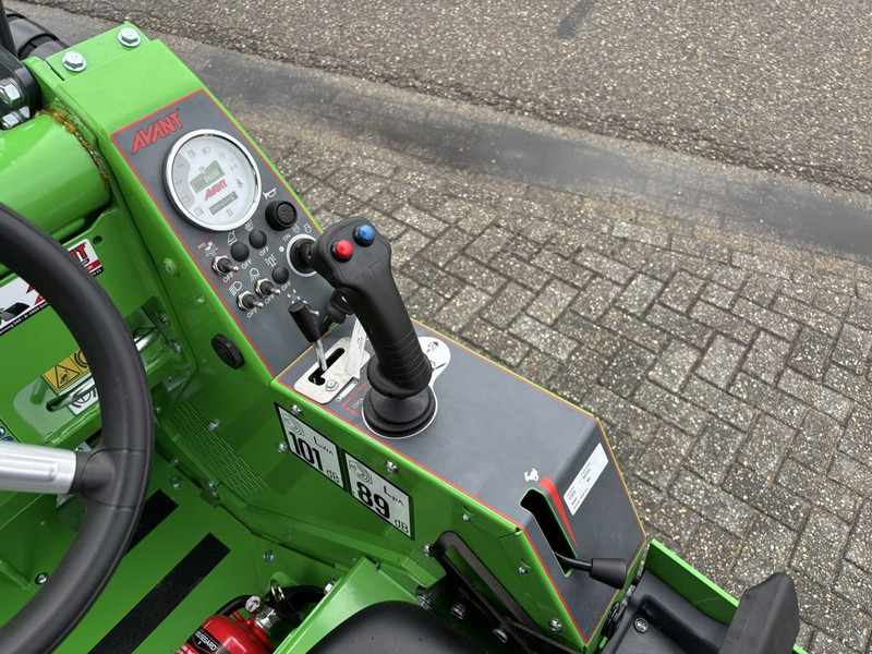 Wiellader Avant 423 TDL