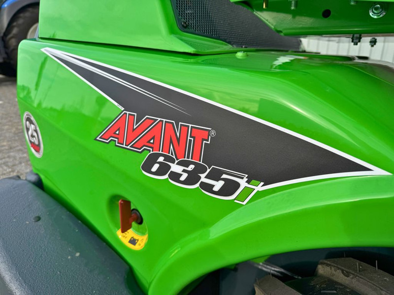 Wiellader Avant 635i TDS