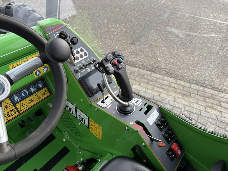 Wiellader Avant 635i TDS