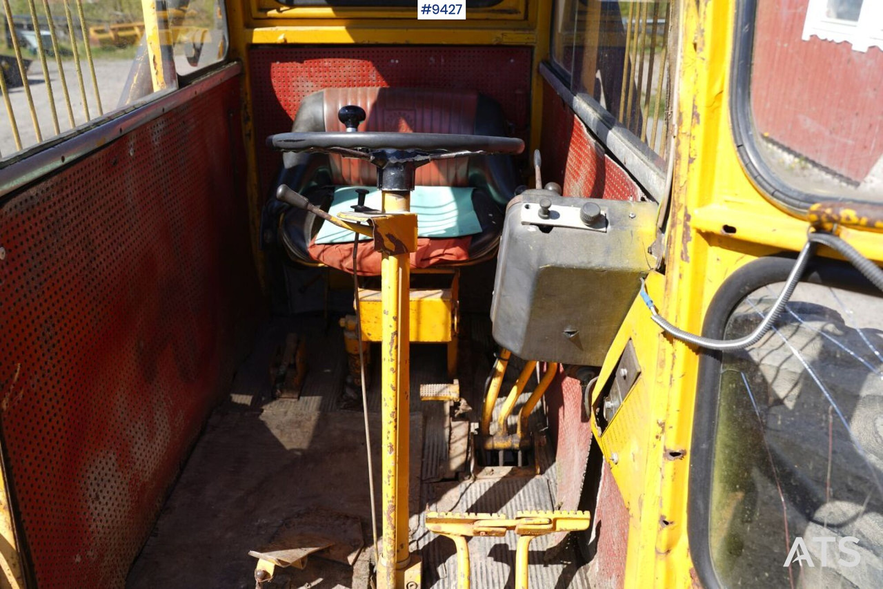 Wiellader Backhoe loader Volvo BM 840