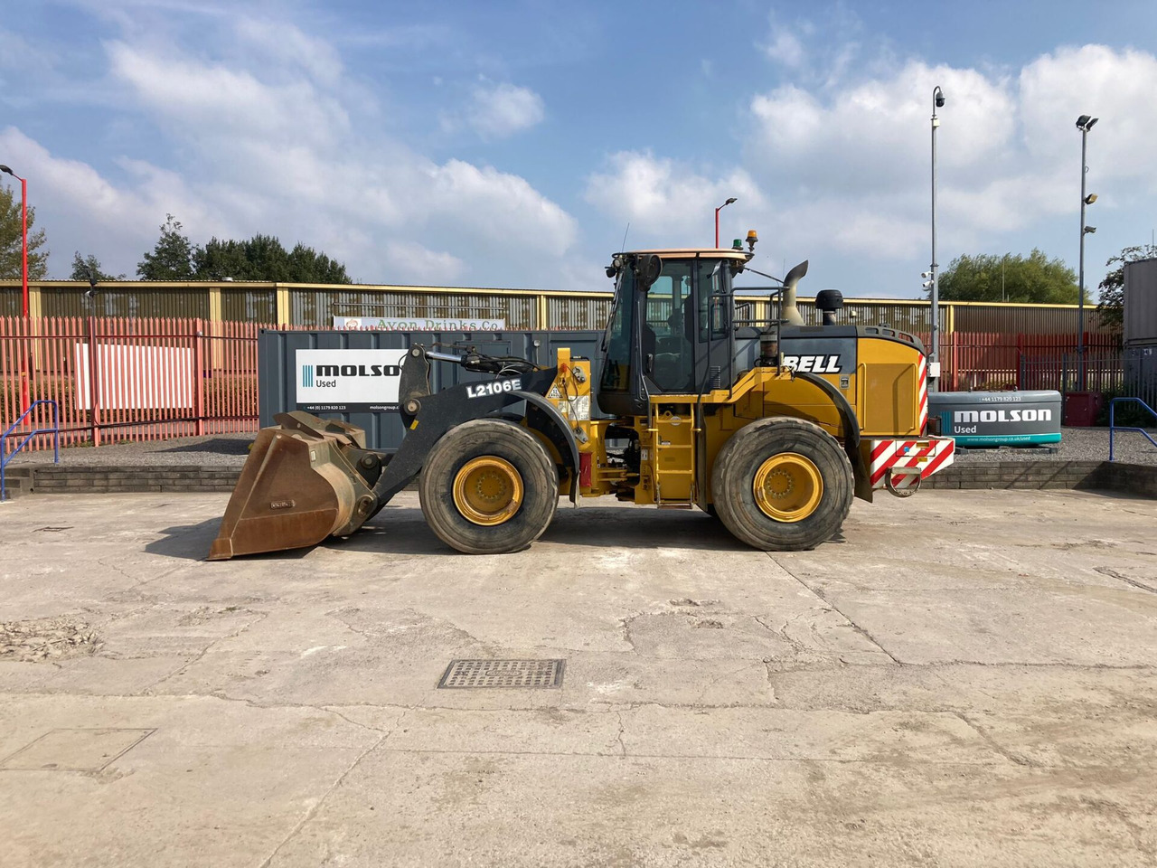 Wiellader Bell L2106E