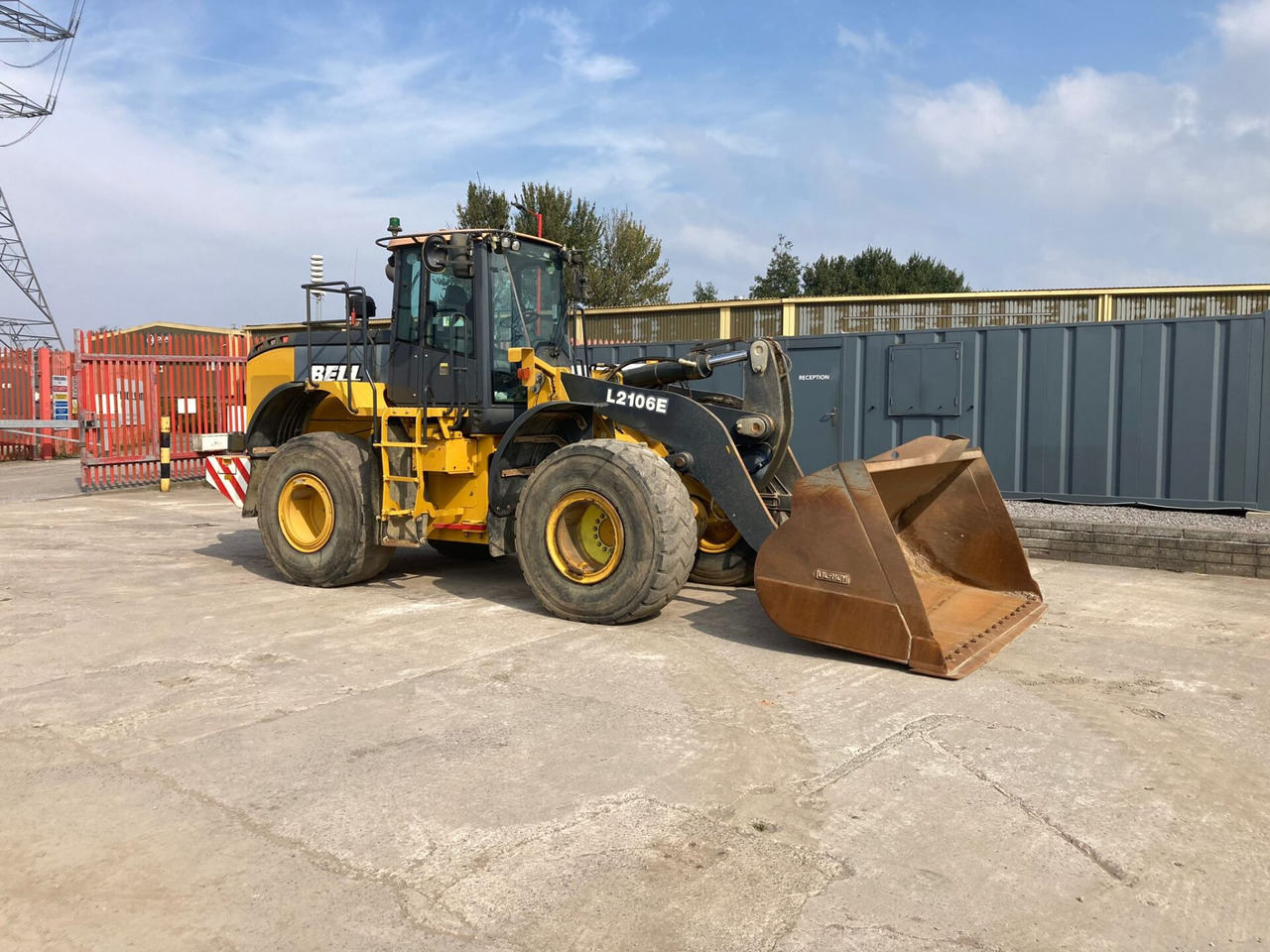 Wiellader Bell L2106E