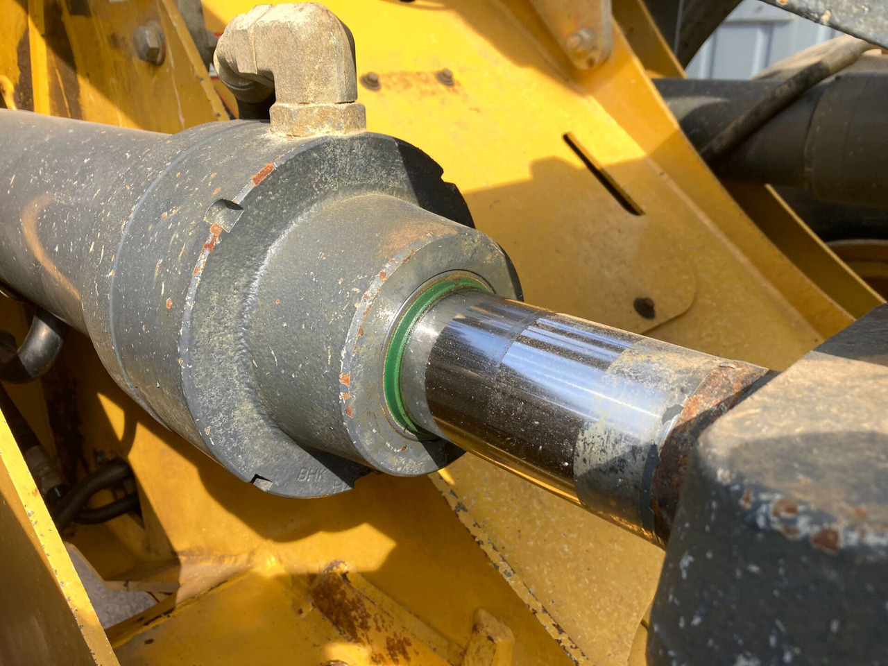 Wiellader Bell L2106E