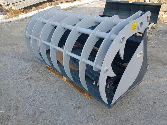 Wiellader Big Pelikanschaufel 180 cm mit Bobcat Teleskoplader Aufnahme