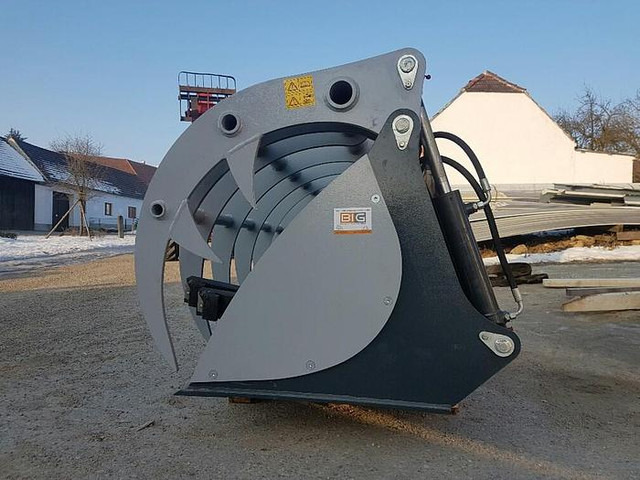 Wiellader Big Pelikanschaufel 180 cm mit Bobcat Teleskoplader Aufnahme