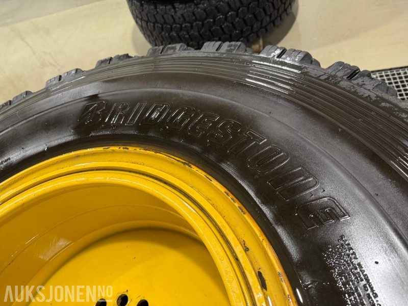 Wiellader Bridgestone hjulsett til - Cat 930M