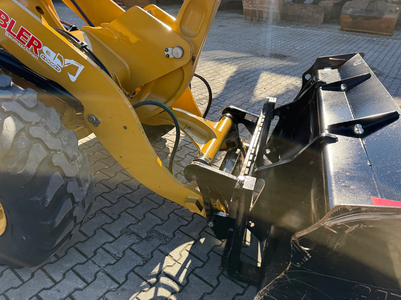 Wiellader CATERPILLAR 908M New Generation Radlader Klima