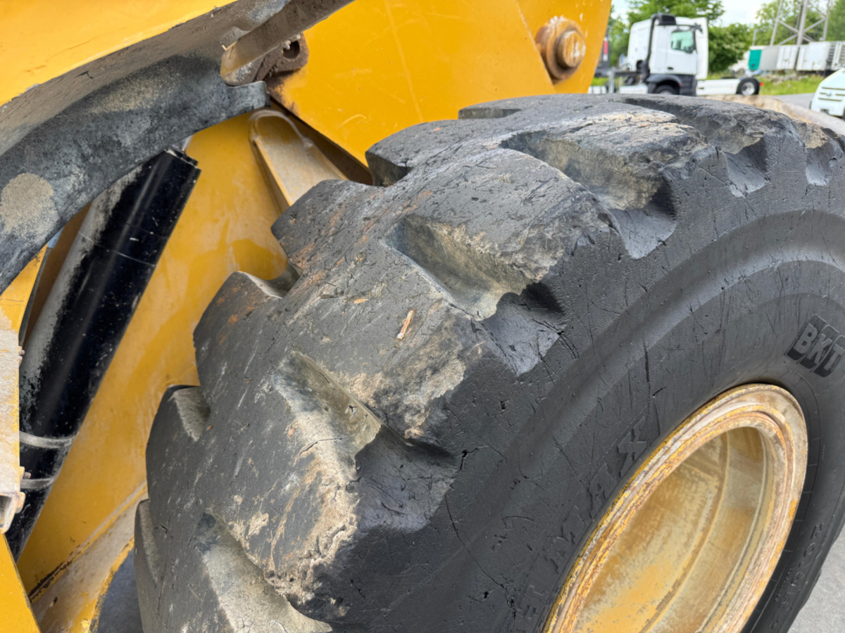 Wiellader CATERPILLAR 926M