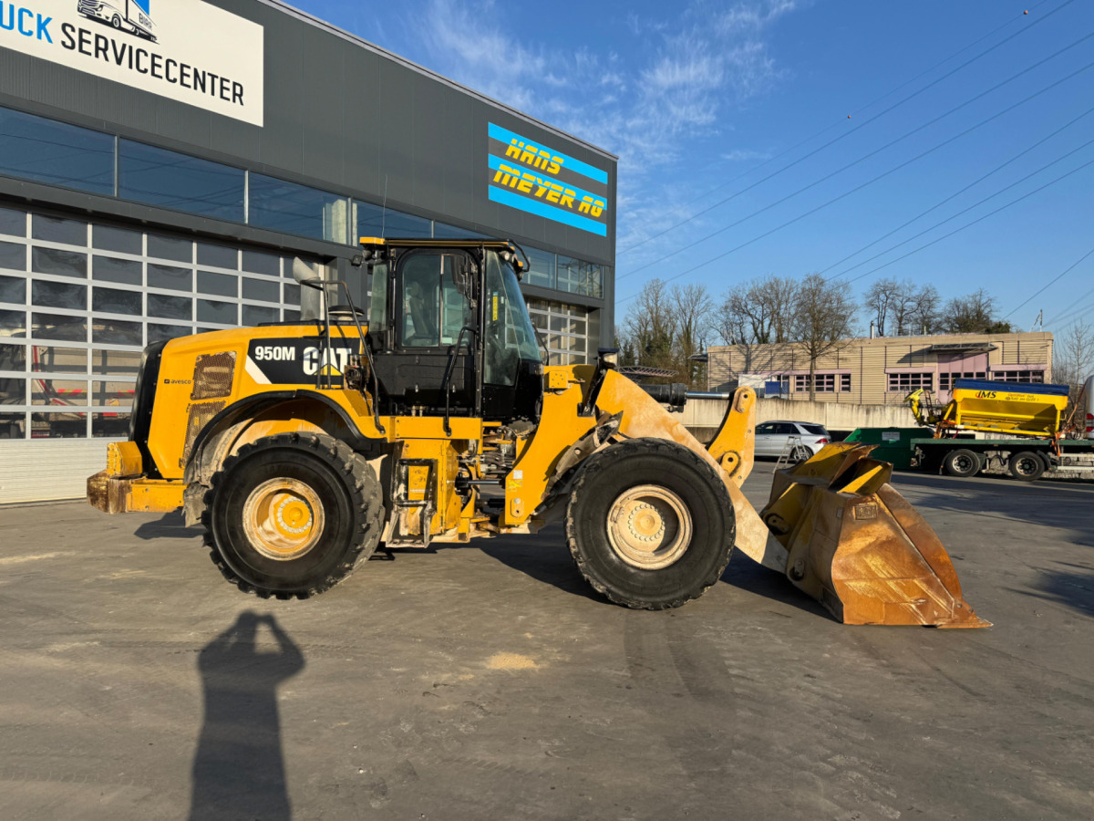 Wiellader CATERPILLAR 950M