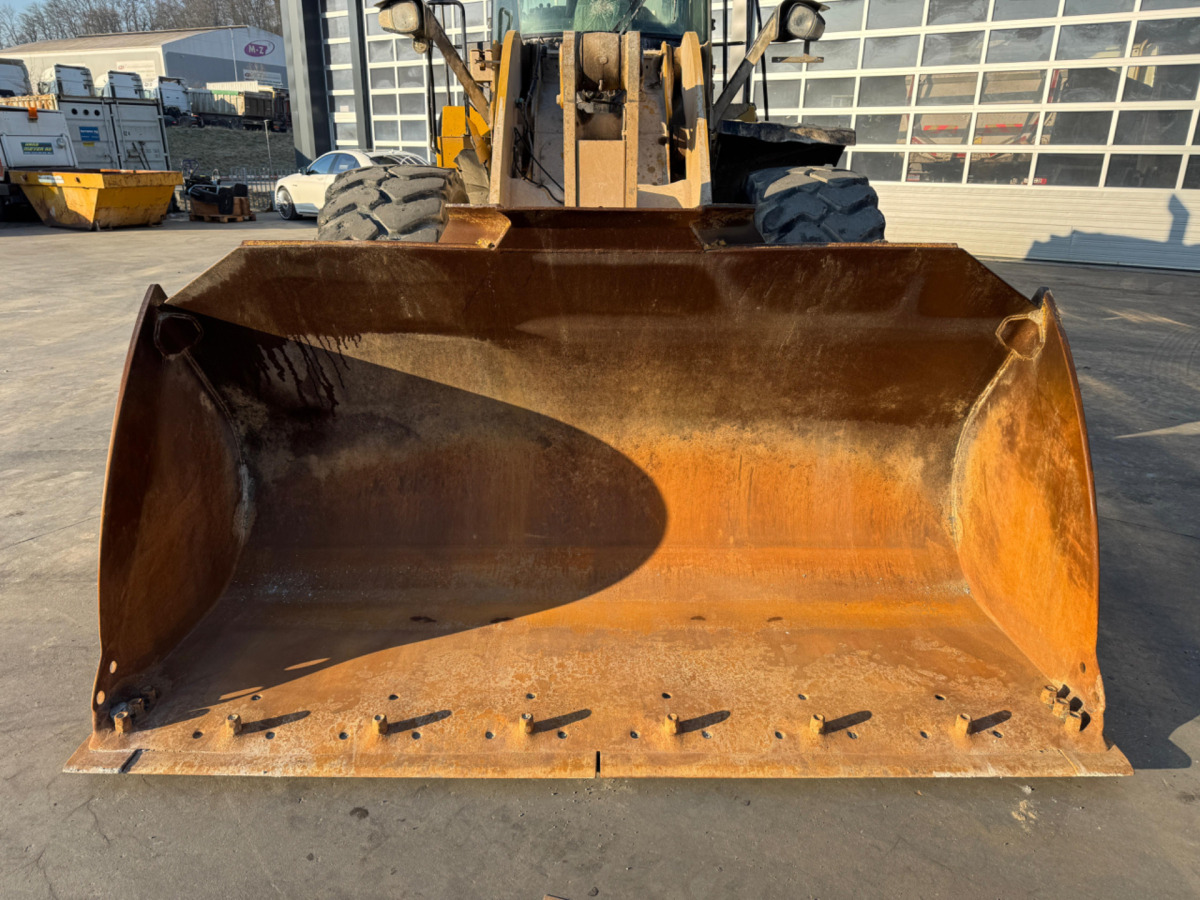 Wiellader CATERPILLAR 950M