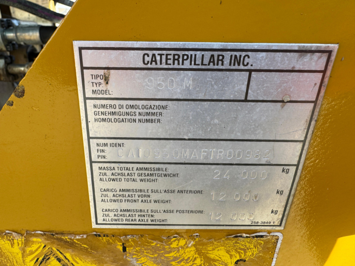 Wiellader CATERPILLAR 950M