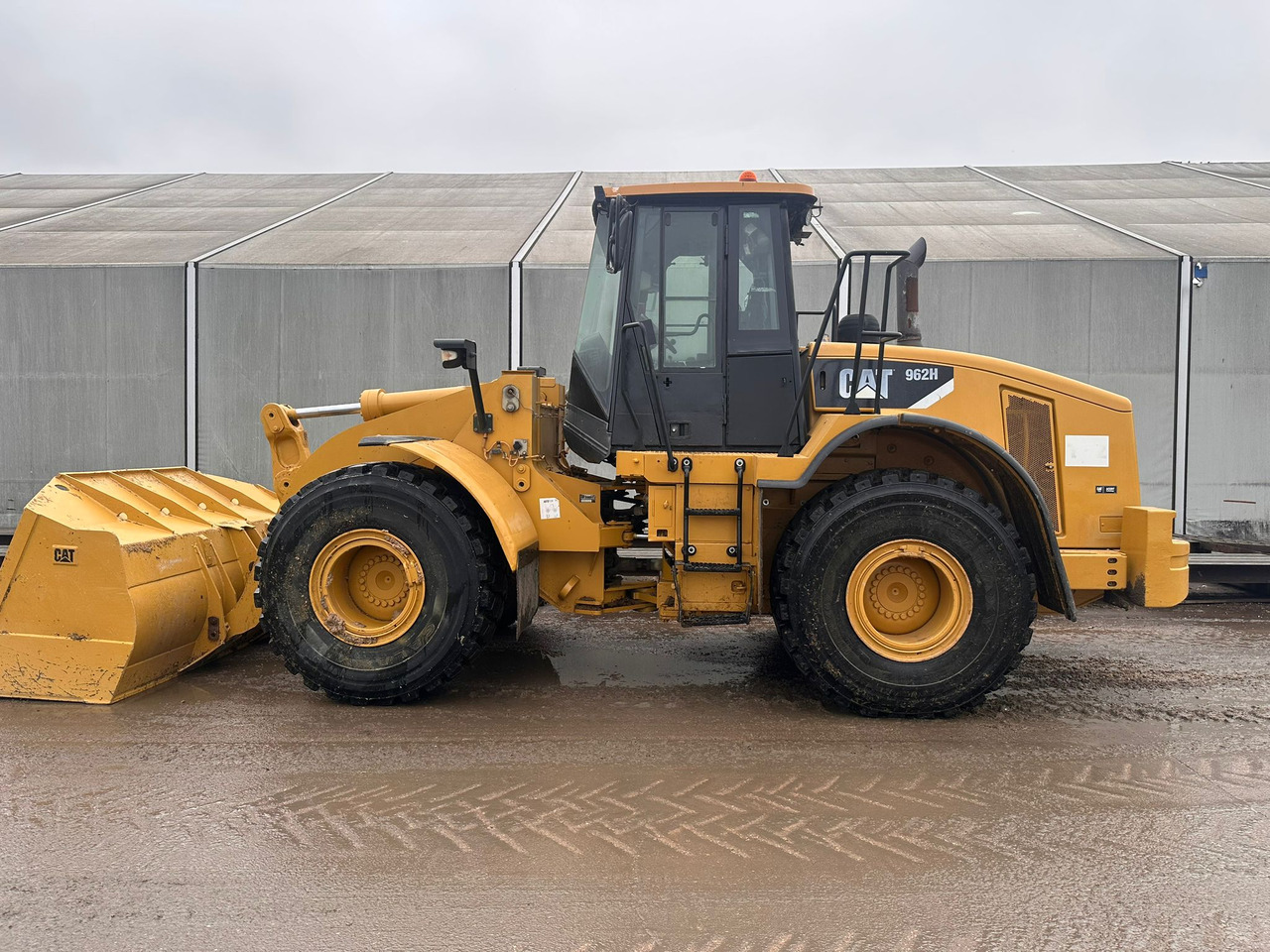 Wiellader CATERPILLAR 962H