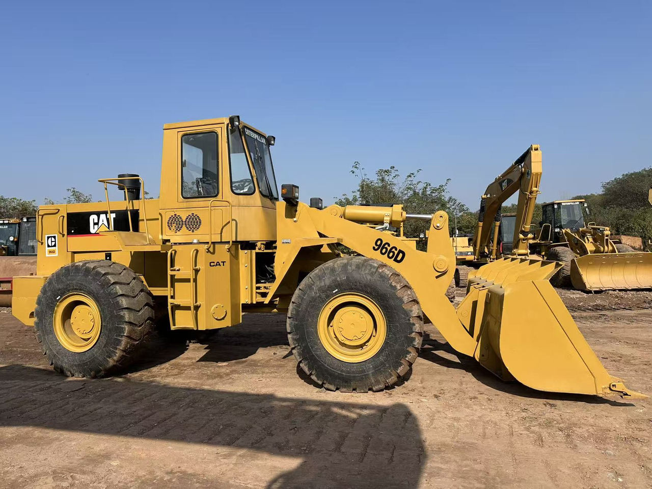 Wiellader CATERPILLAR 966D