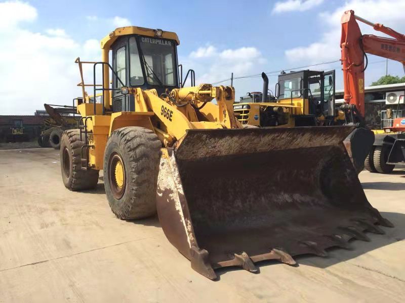 Wiellader CATERPILLAR 966E