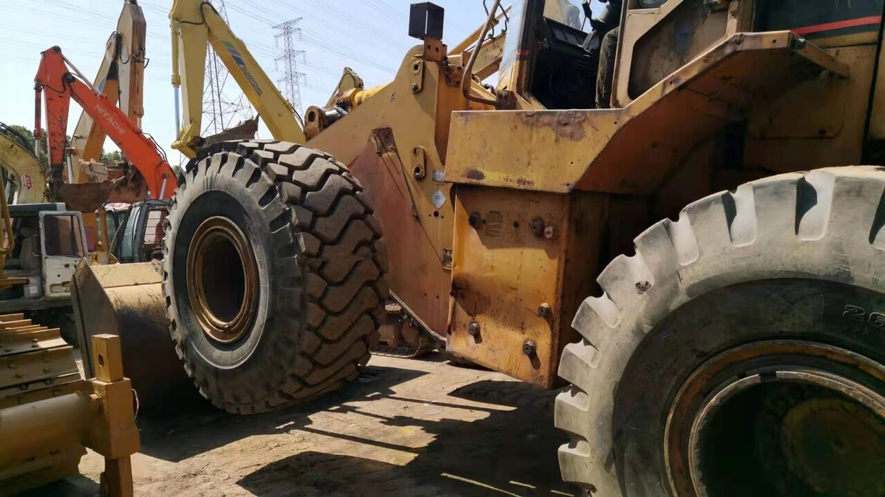 Wiellader CATERPILLAR 966F