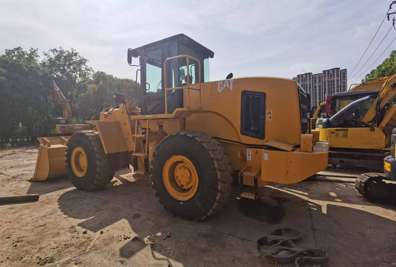 Wiellader CATERPILLAR 966F
