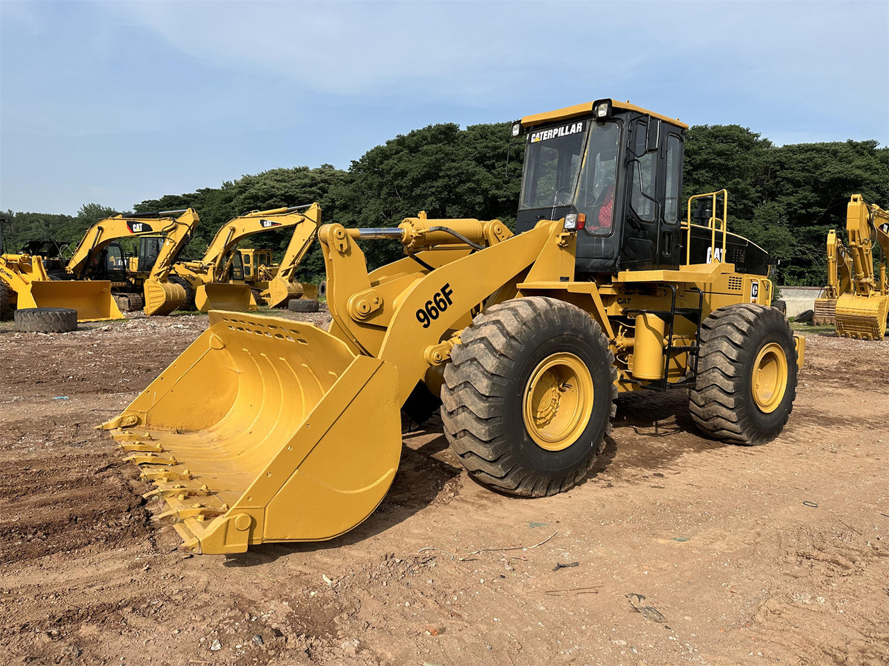Wiellader CATERPILLAR 966F
