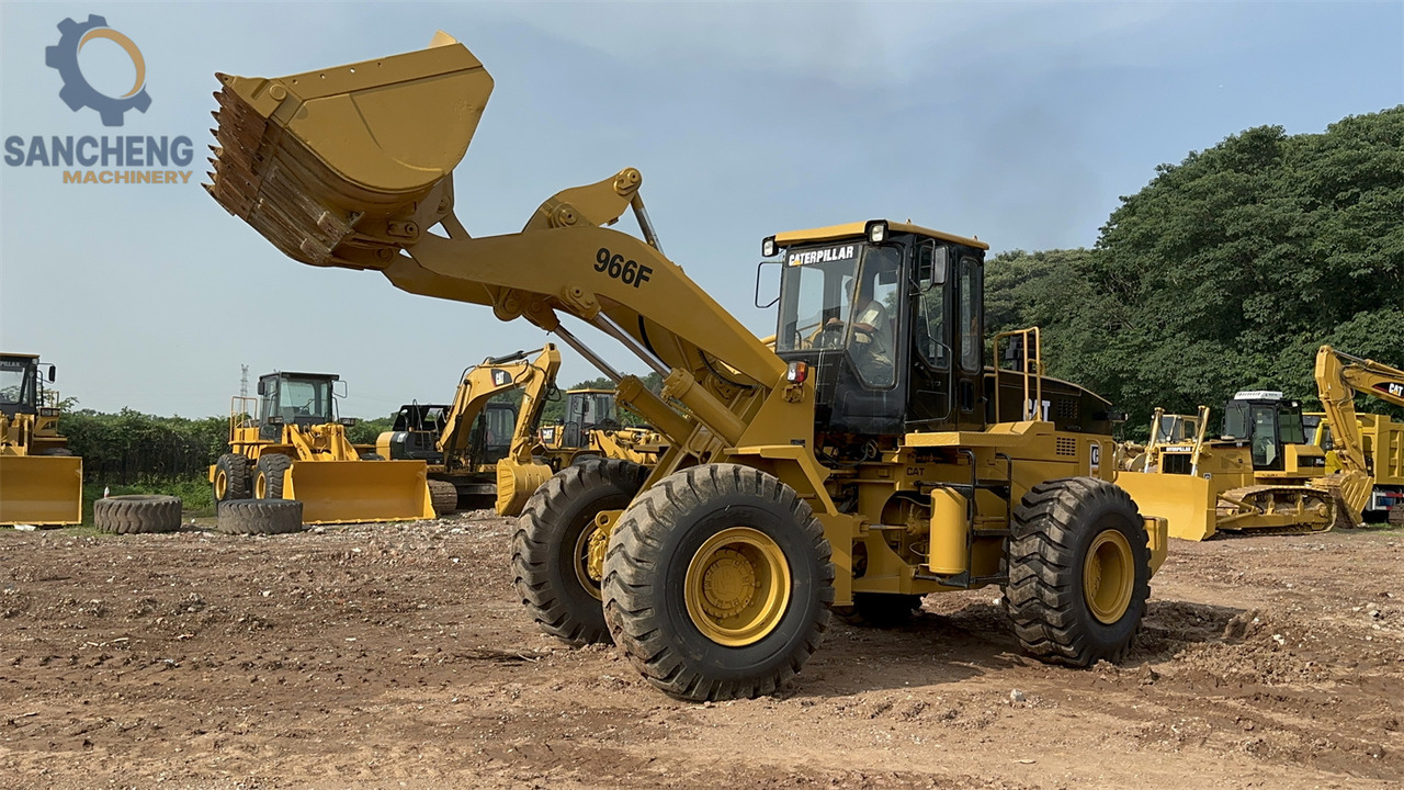 Wiellader CATERPILLAR 966F