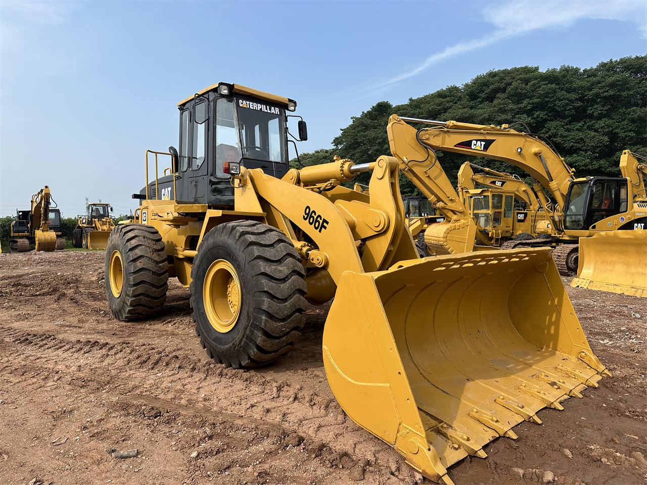 Wiellader CATERPILLAR 966F