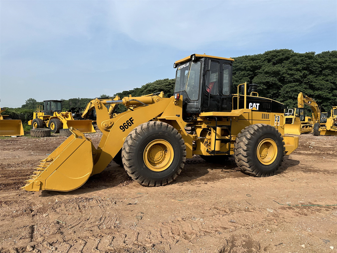 Wiellader CATERPILLAR 966F