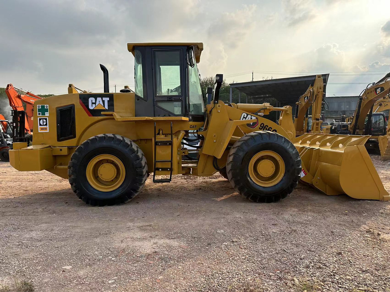 Wiellader CATERPILLAR 966G
