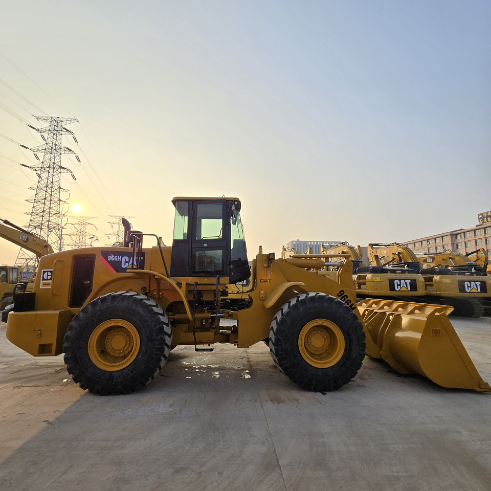 Wiellader CATERPILLAR 966H