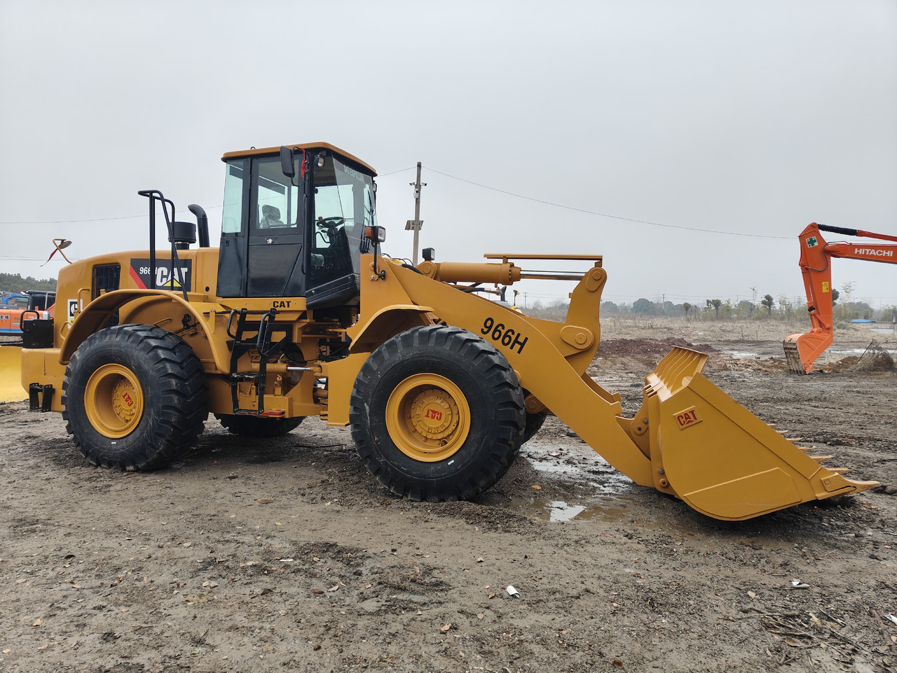 Wiellader CATERPILLAR 966H