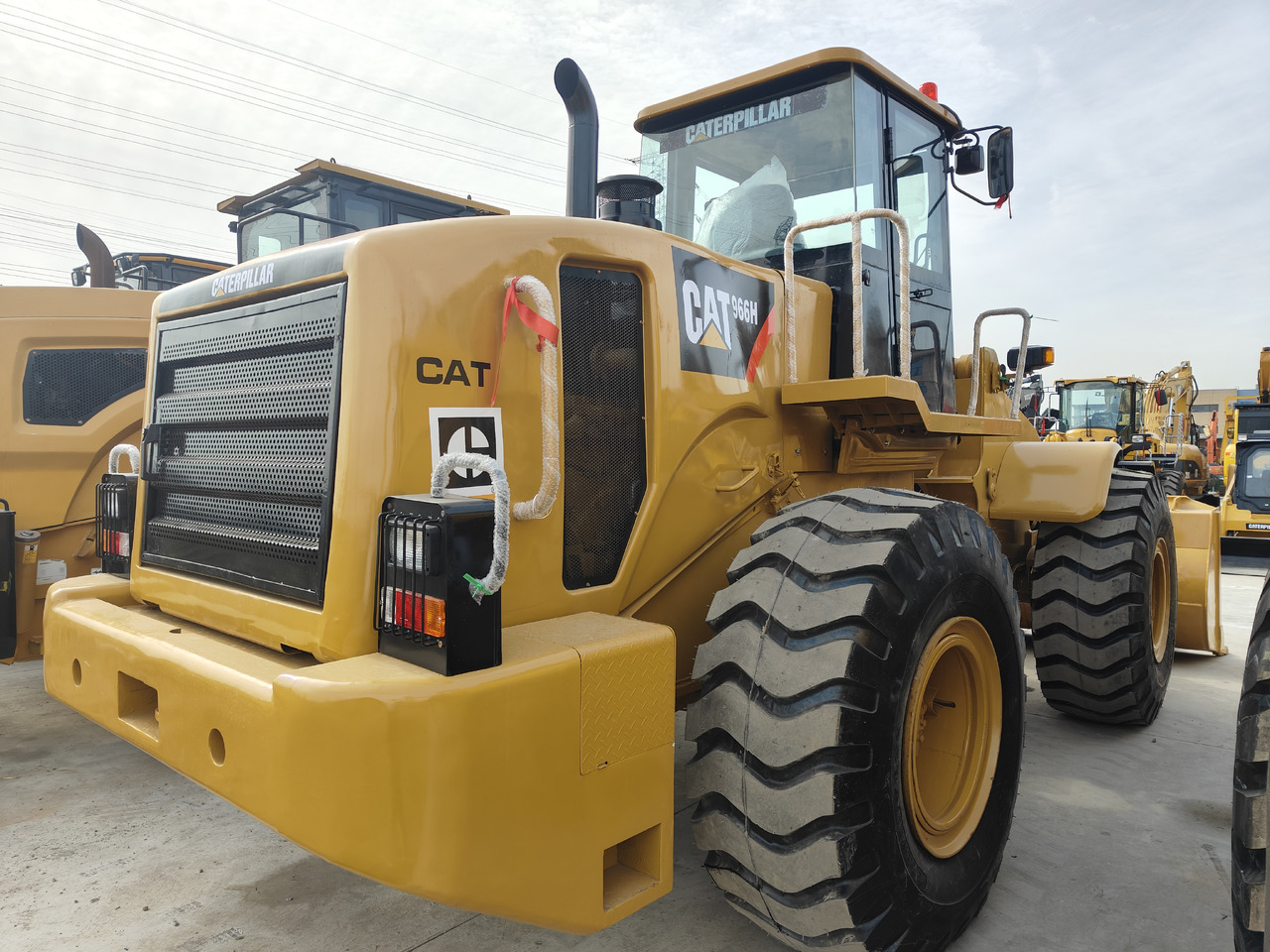 Wiellader CATERPILLAR 966H