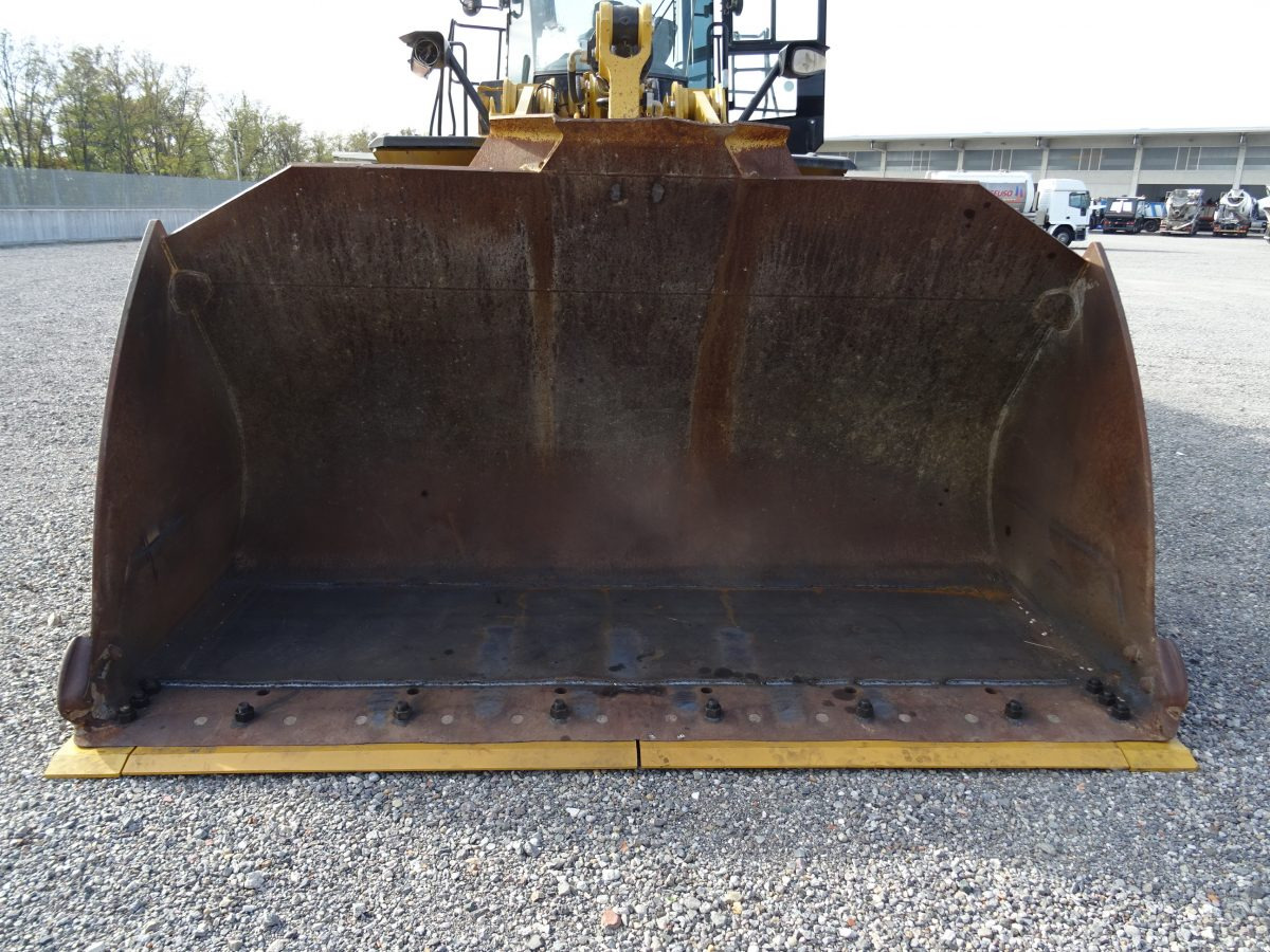 Wiellader CATERPILLAR 972K