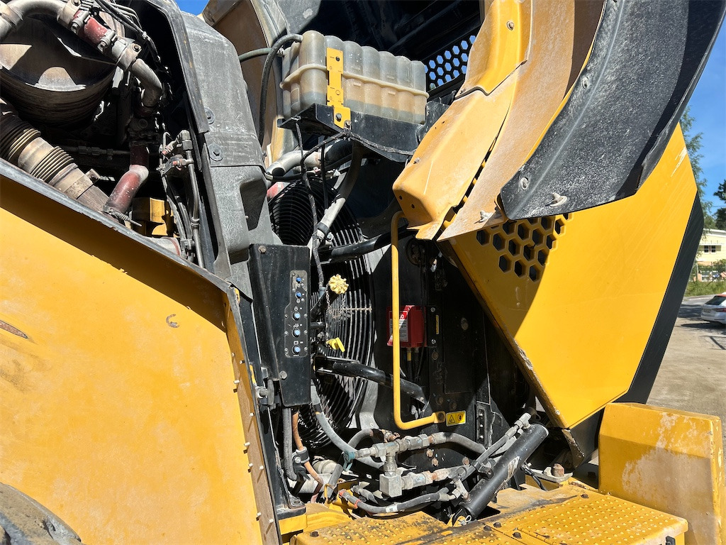 Wiellader CATERPILLAR 980K