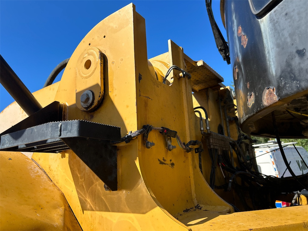 Wiellader CATERPILLAR 980K