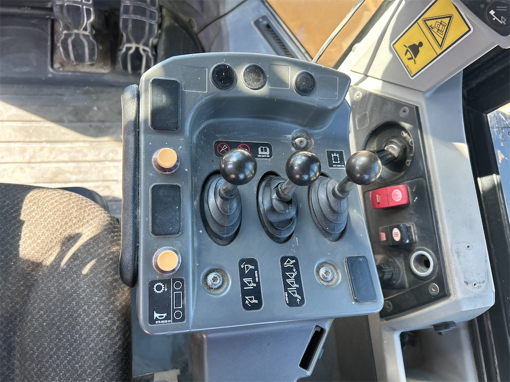 Wiellader CATERPILLAR 980K