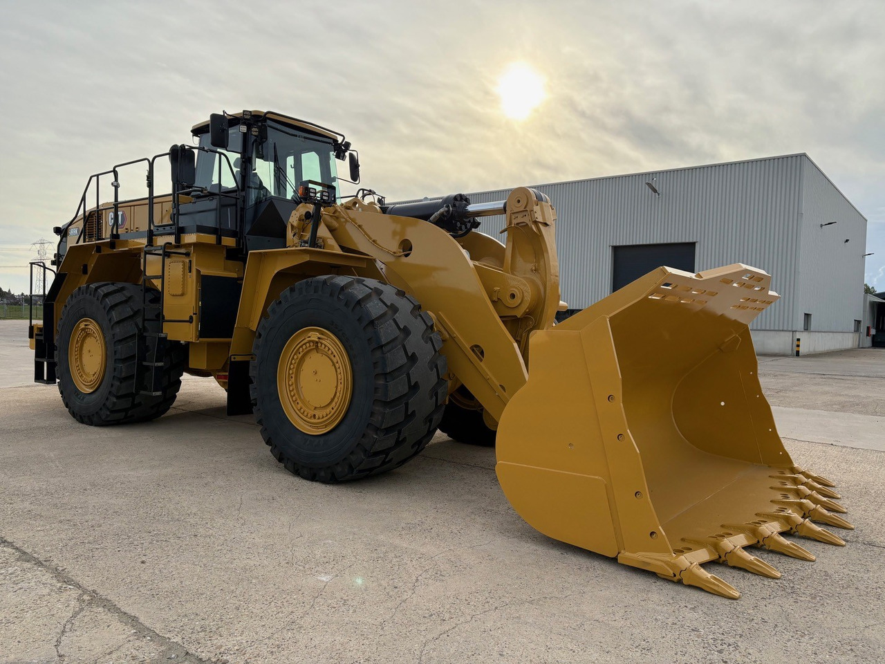 Wiellader CATERPILLAR 988K