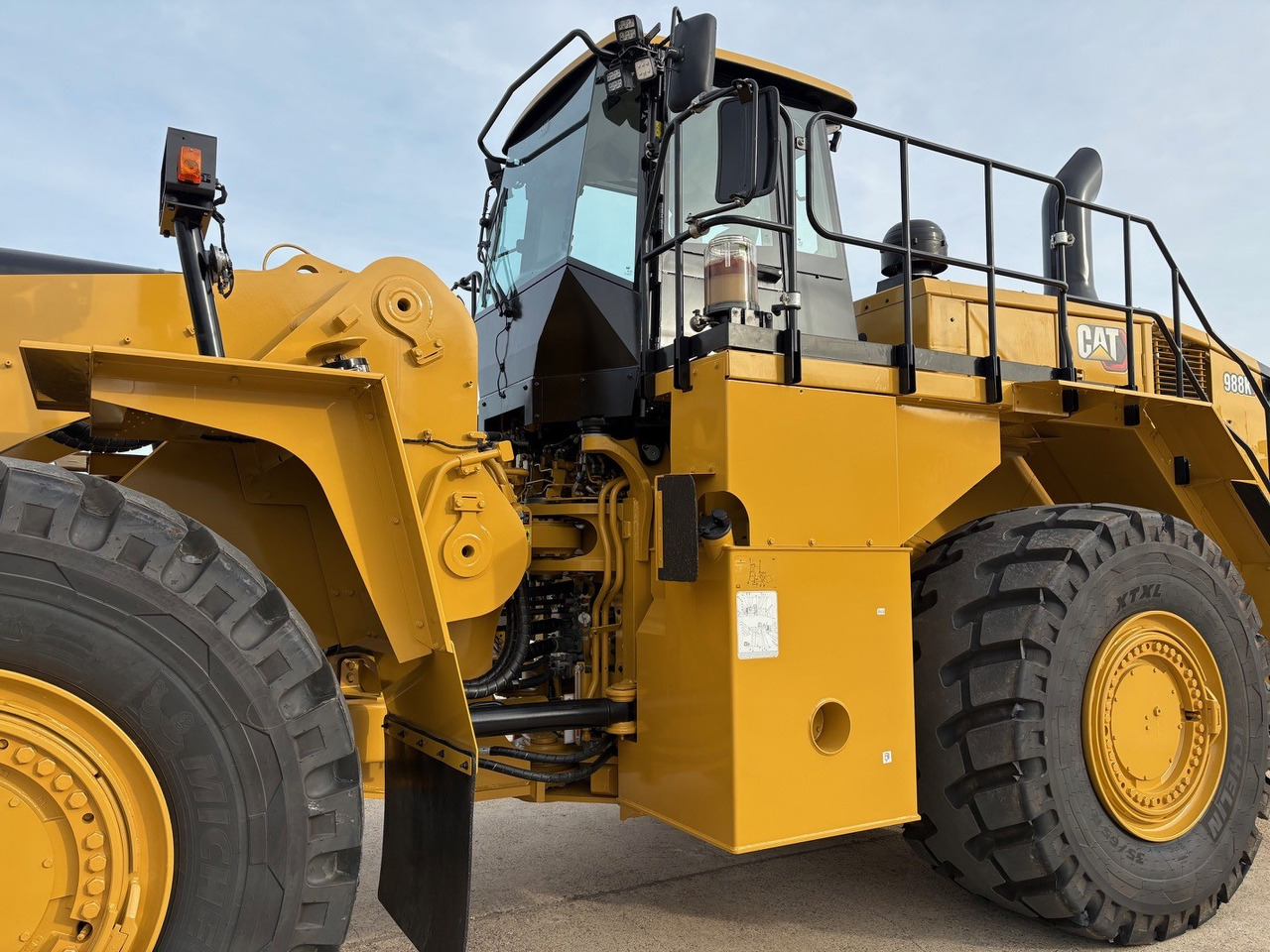 Wiellader CATERPILLAR 988K