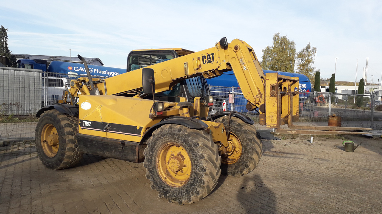 Wiellader CATERPILLAR TH62