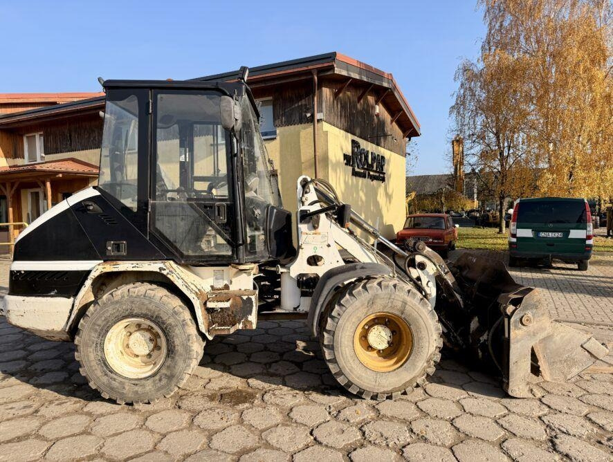 Wiellader CAT 906