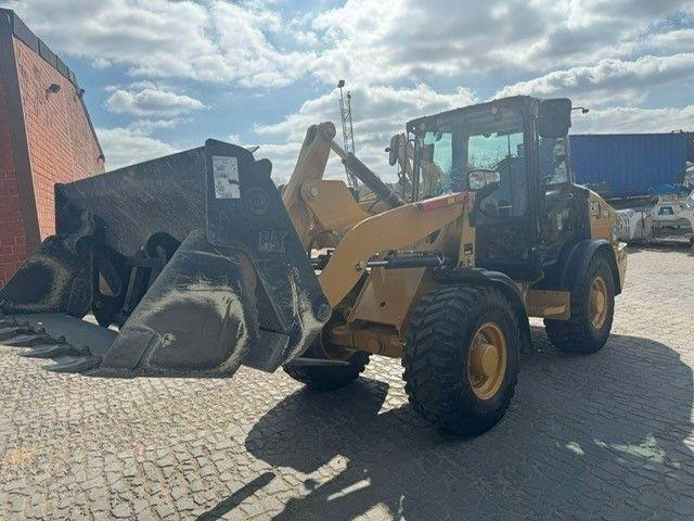 Wiellader CAT 906