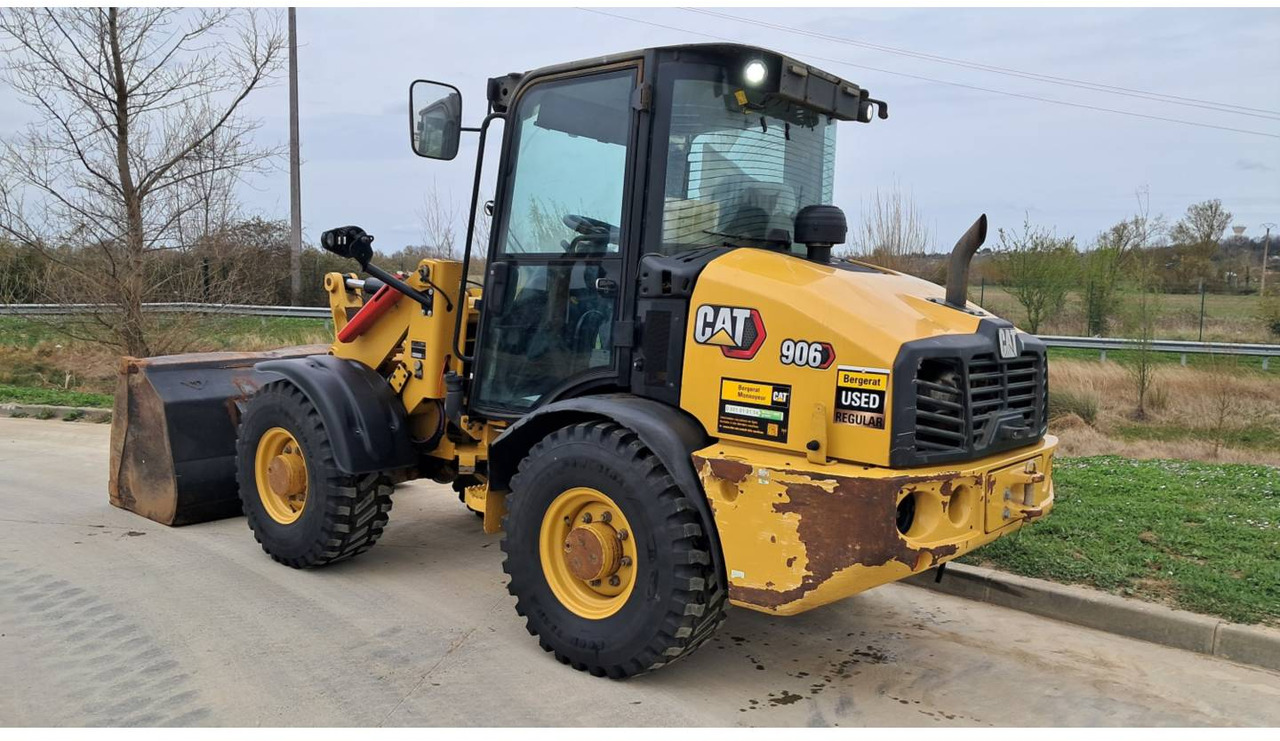 Wiellader CAT 906