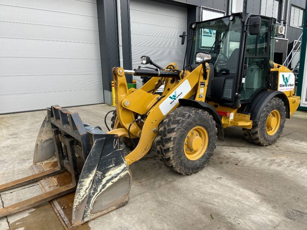 Wiellader CAT 906