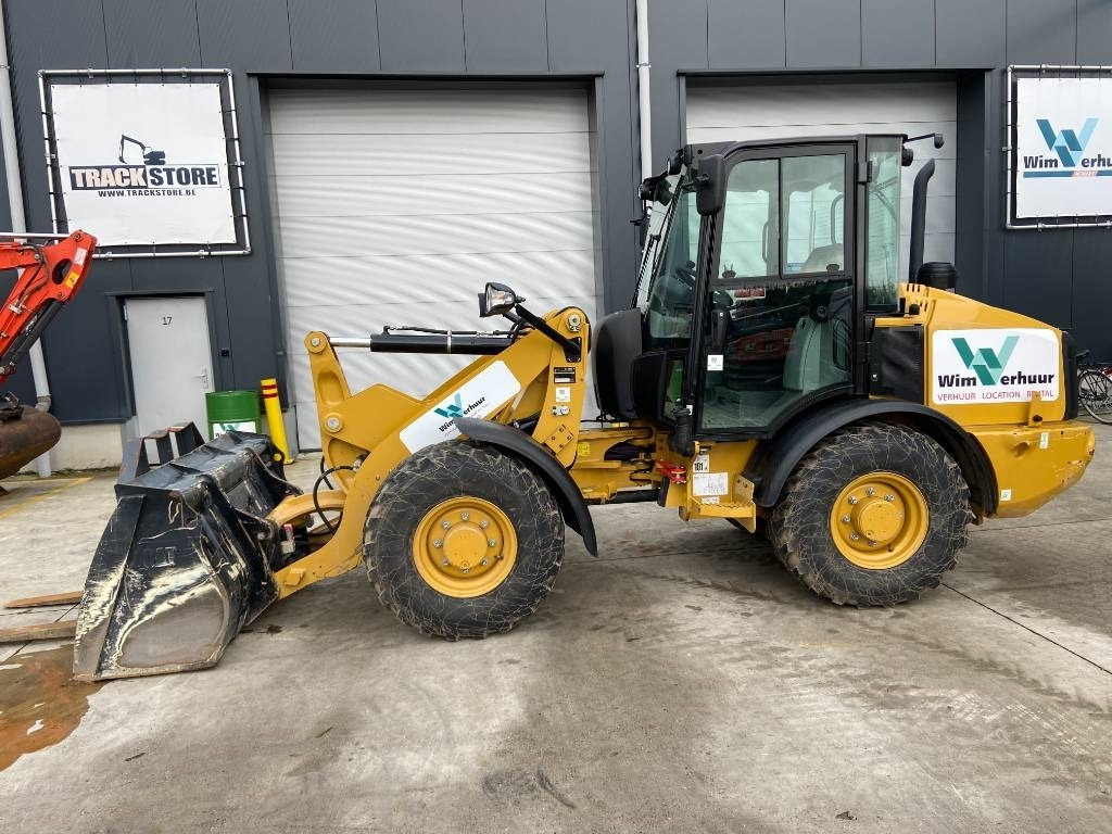 Wiellader CAT 906