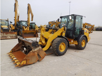 Wiellader CAT 906M