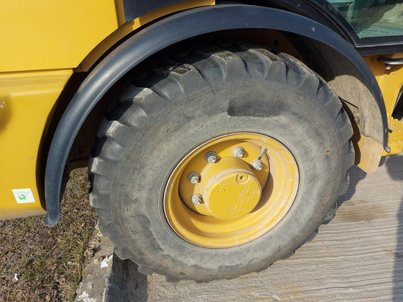 Wiellader CAT 906M